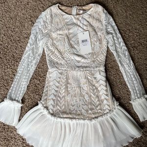 White long sleeve dress